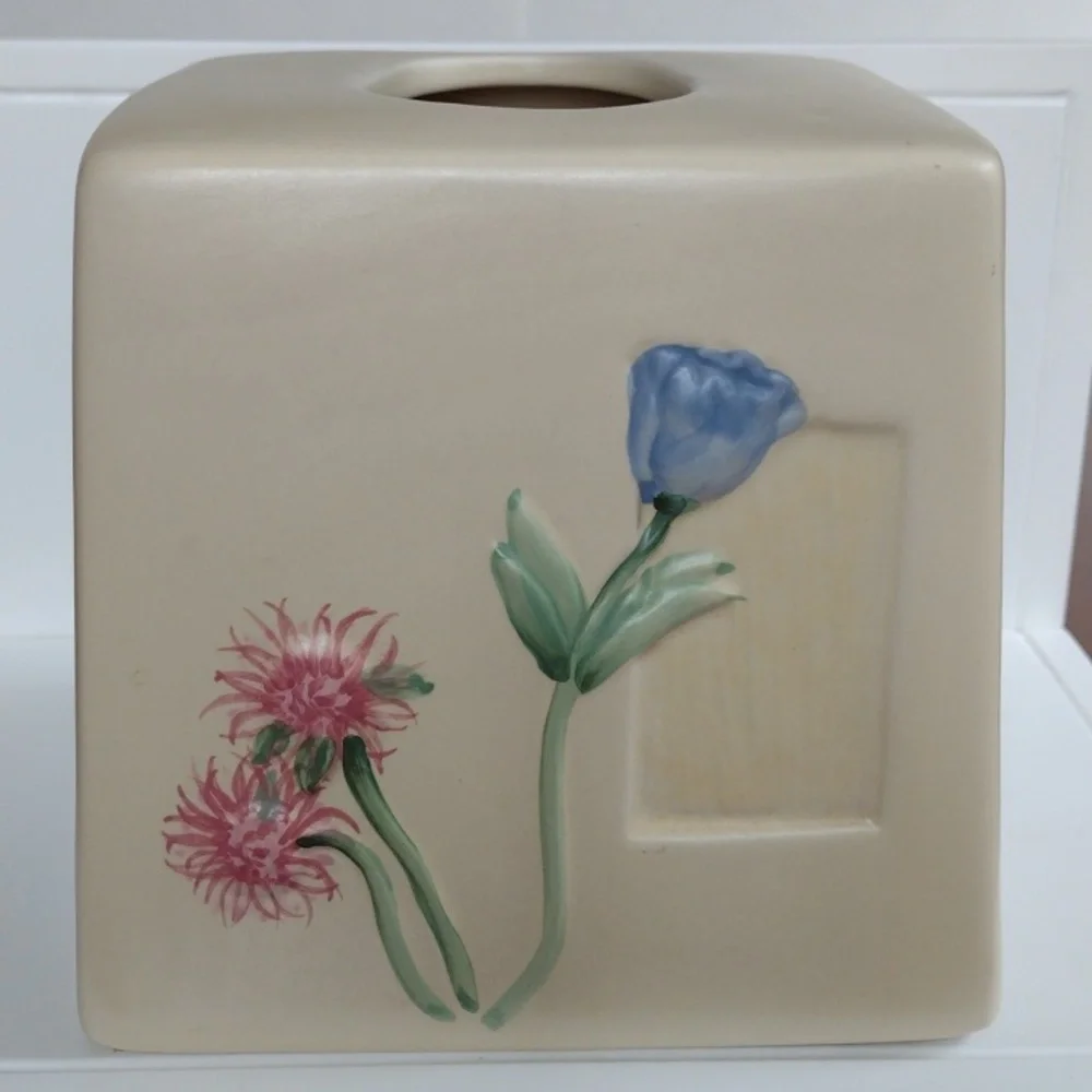 Tissue Holder Ceramic Hand-painted Bisque colored Vintage 6x6 3D flowers